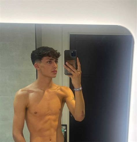 chasexparkerr onlyfans|ChasexParkerr – This super hot stud fucks me hard over the。